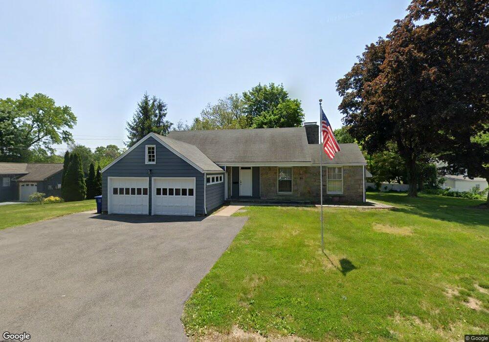 125 Elmsford Rd, Bridgeport, CT 06606 - photo 1