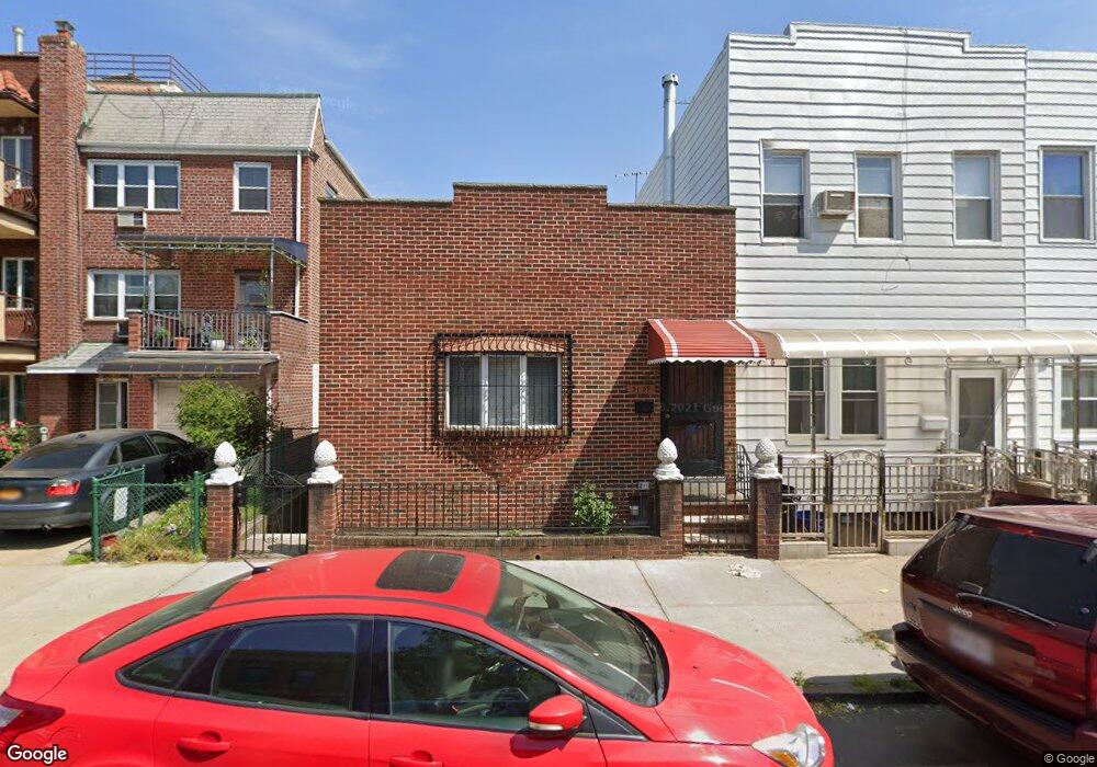 3159 42nd St, Astoria, NY 11103 - photo 1