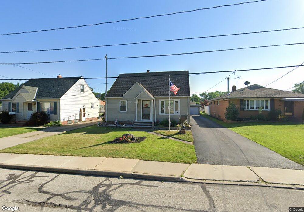 1355 Bellview St, Wickliffe, OH 44092 - photo 1