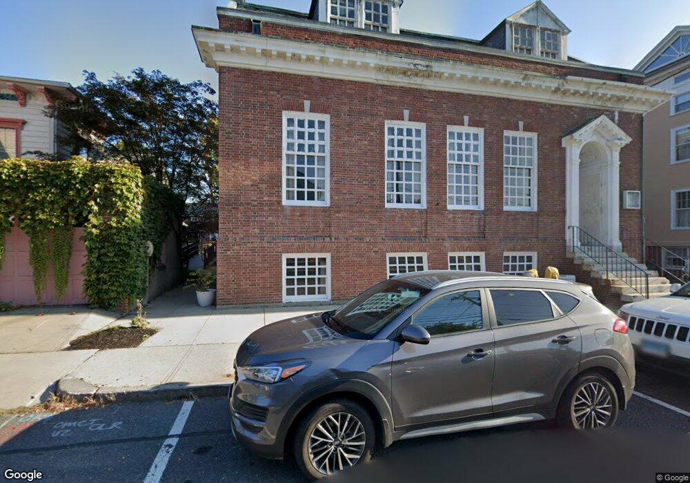 4 Center Ct, Northampton, MA 01060 - photo 1