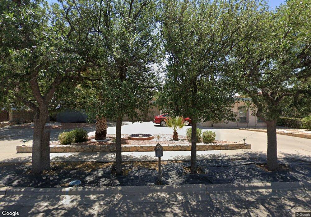 10624 Vista Alegre Dr, El Paso, TX 79935 - photo 1