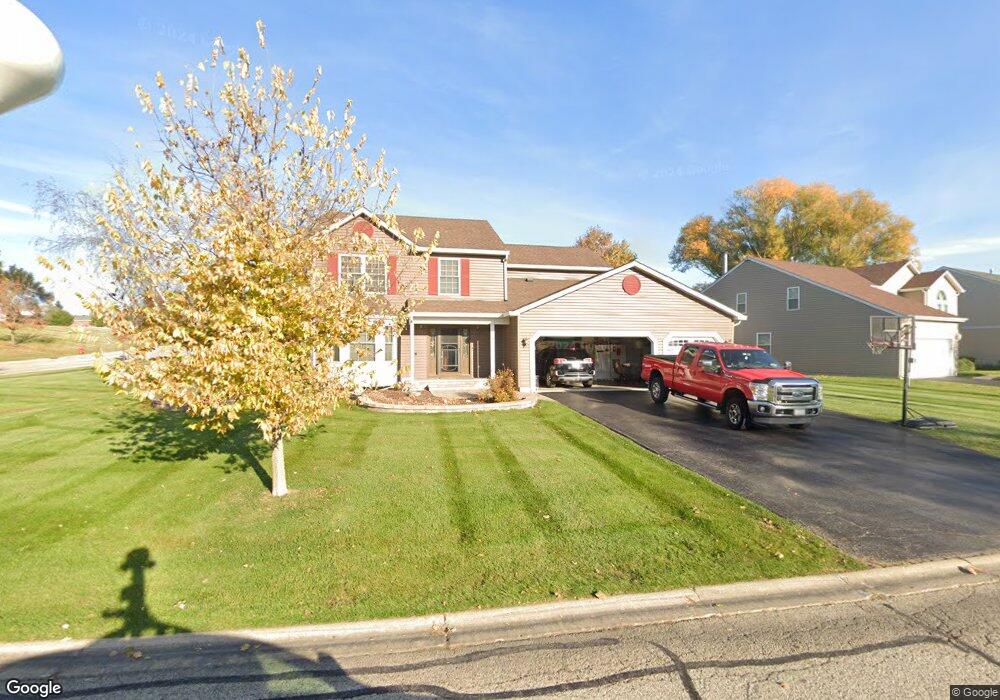 1102 Creekview Ln, Lake In the Hills, IL 60156 - photo 1