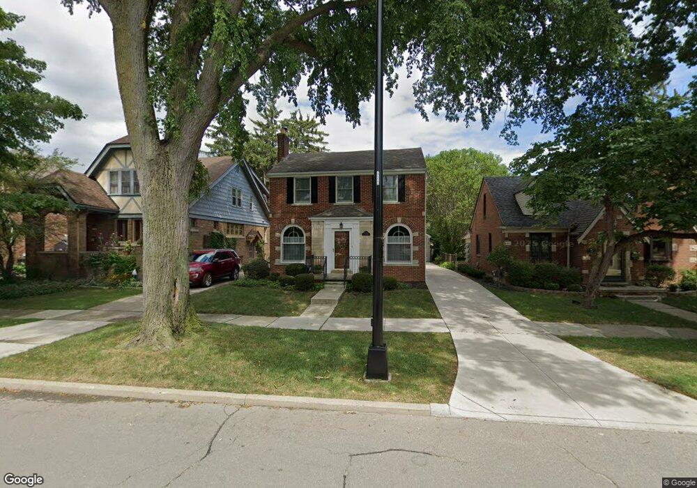 424 Cloverly Rd, Grosse Pointe Farms, MI 48236 - photo 1