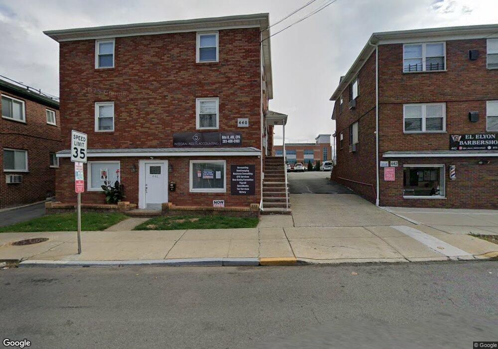 440 Ridge Rd unit 1R, Lyndhurst, NJ 07071 - photo 1