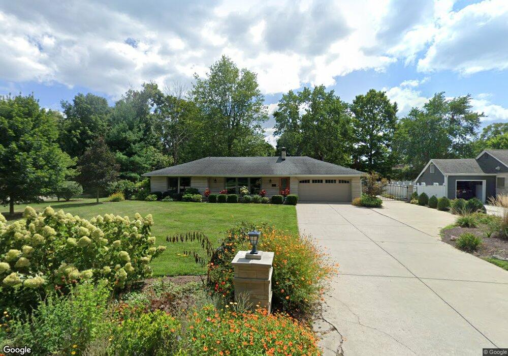 925 Hawthorne Dr, Columbus, IN 47203 - photo 1