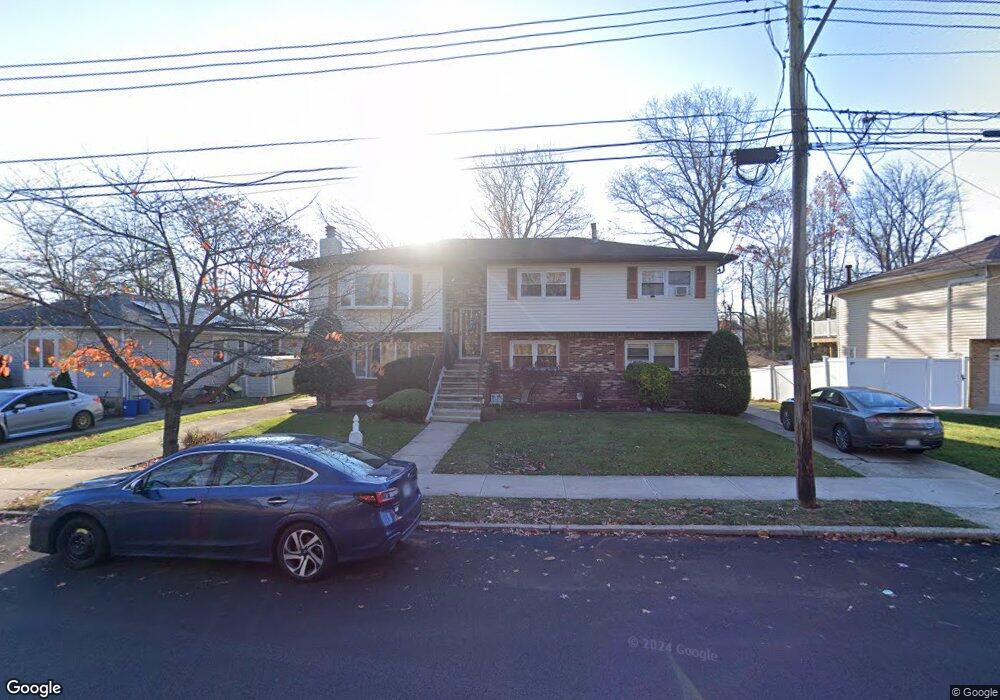 124 N Railroad St, Staten Island, NY 10312 - photo 1