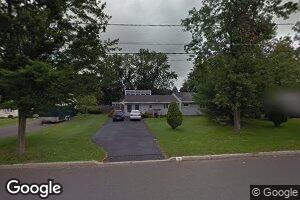 15 Campbell Rd, Kendall Park, NJ 08824