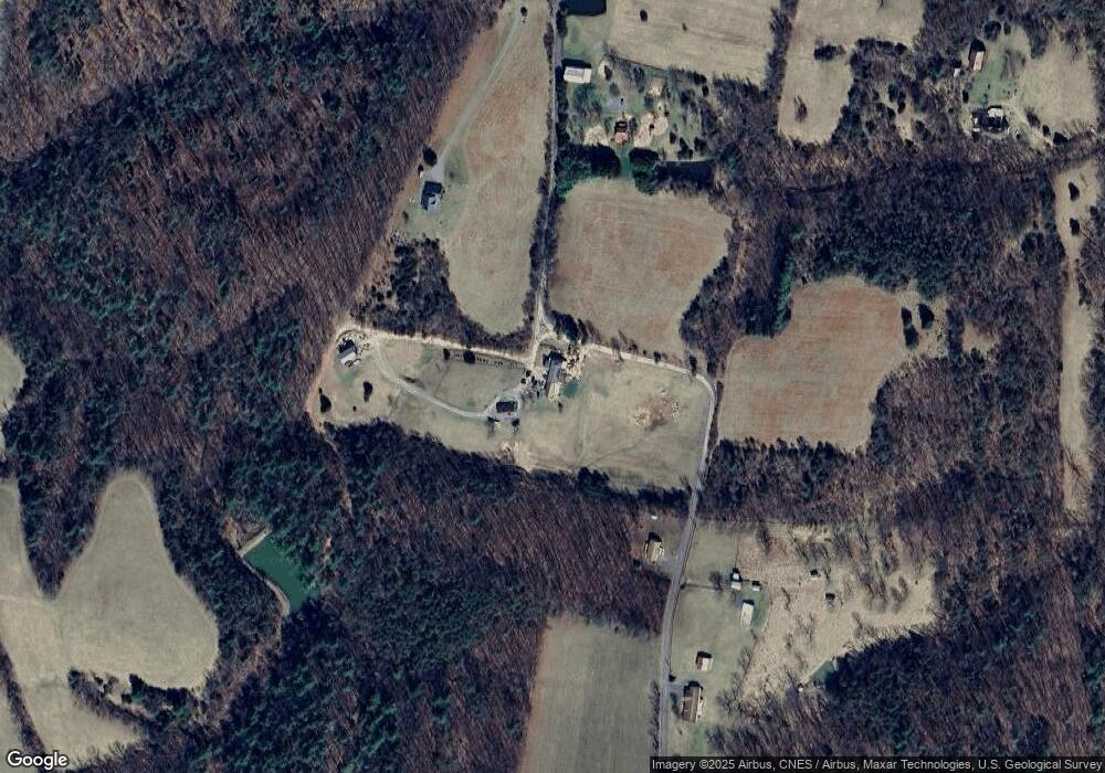 37 Chloe Ln, Berkeley Springs, WV 25411 - photo 1