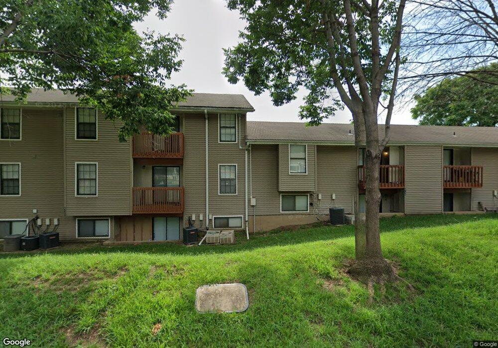 6117 Barton Ave, Shawnee, KS 66203 - photo 1