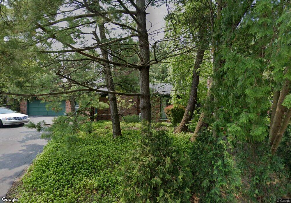 151 Hillcrest Ln, Grosse Pointe Farms, MI 48236 - photo 1