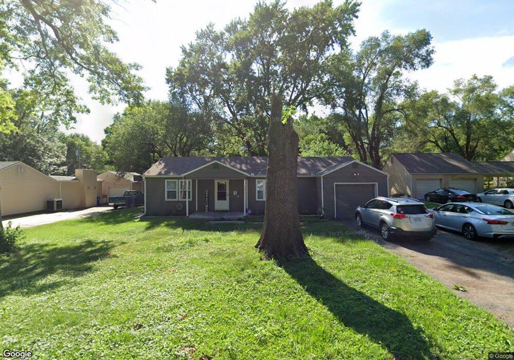 5336 Flint St, Shawnee, KS 66203 - photo 1