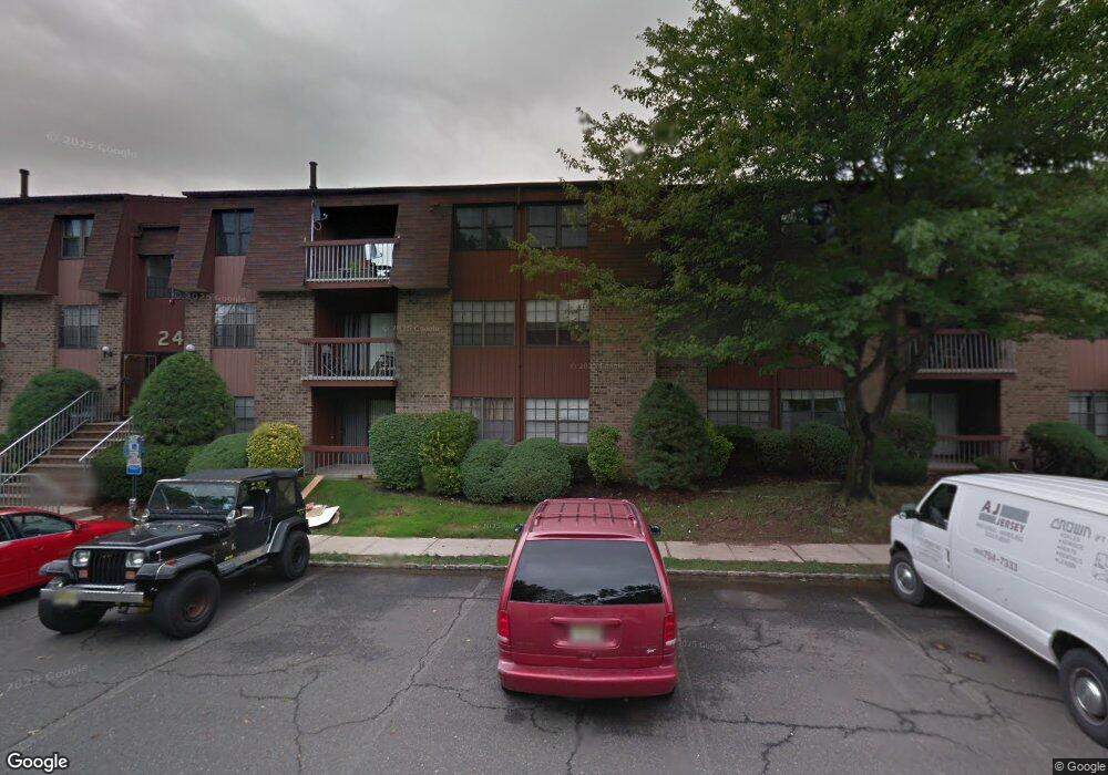 285 Alpine Way unit 285C, Woodbridge Township, NJ 07095 - photo 1