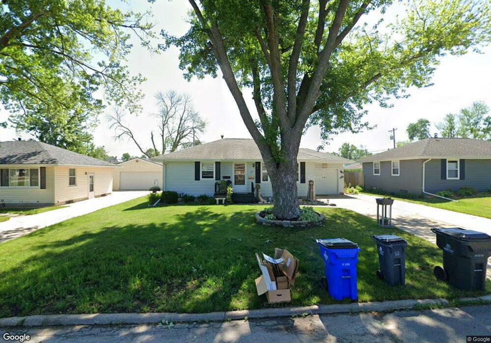 427 23rd St NW, Cedar Rapids, IA 52405 - photo 1