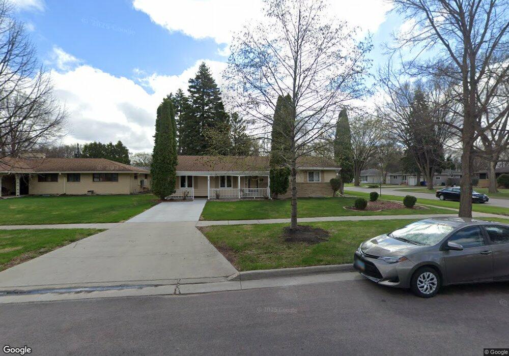 1762 10th St S, Fargo, ND 58103 - photo 1