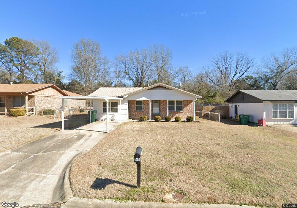 1411 Windsor Dr, Texarkana, TX 75501 - photo 1