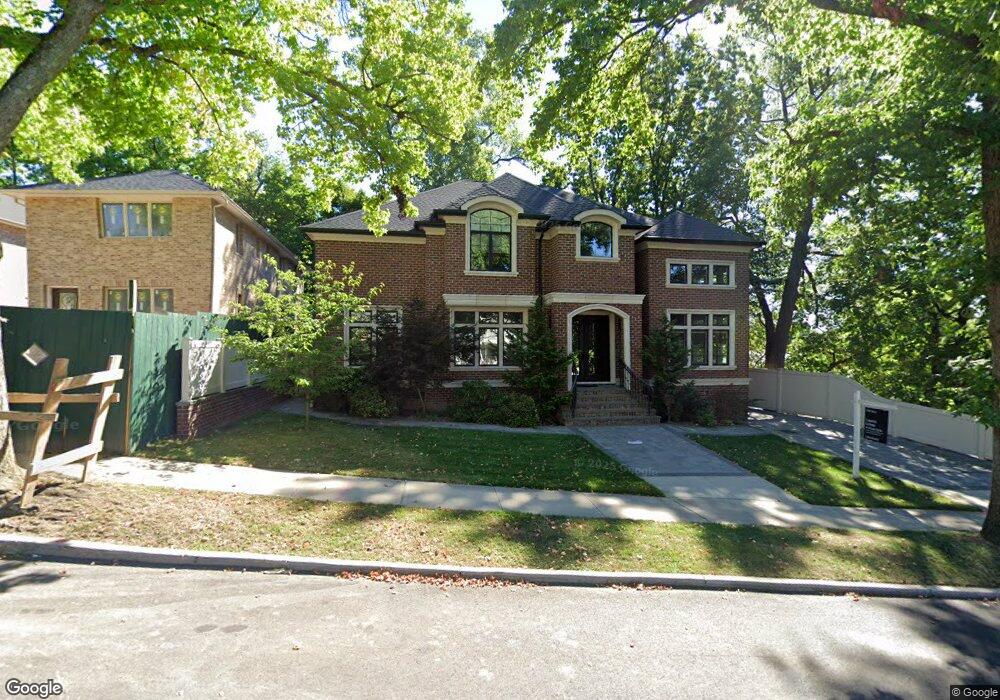 26446 73rd Ave unit 1st Fl, Glen Oaks, NY 11004 - photo 1