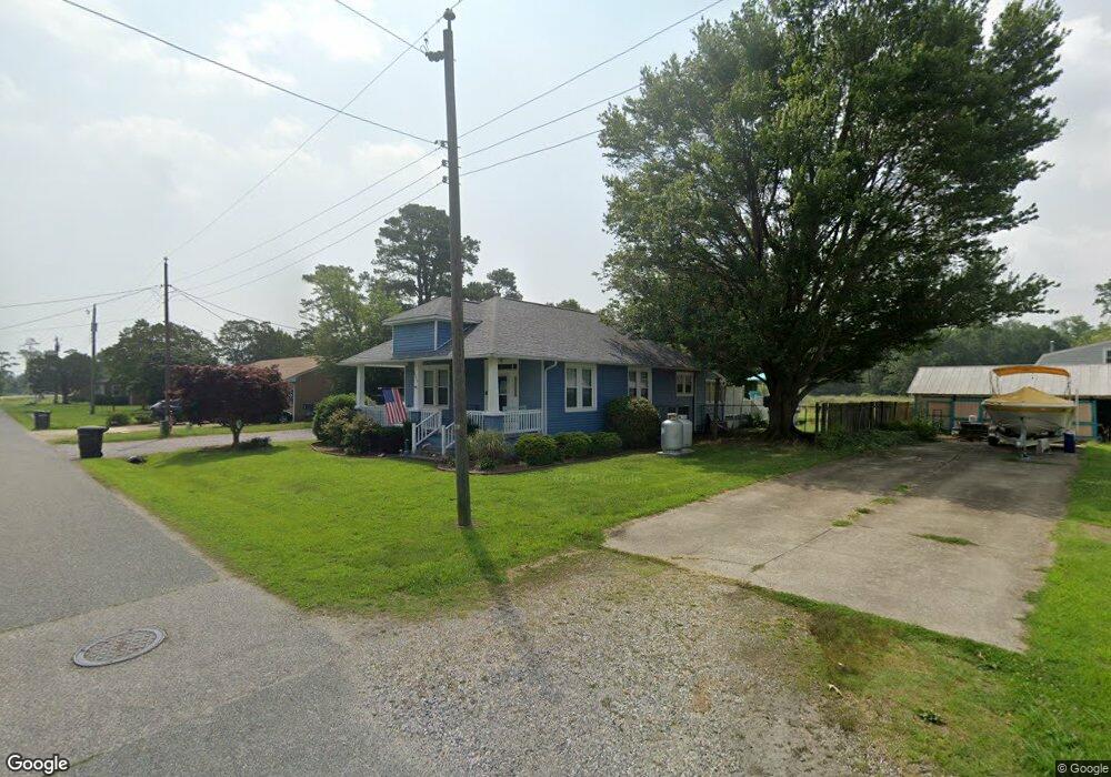 1517 Dandy Loop Rd, Yorktown, VA 23692 - photo 1