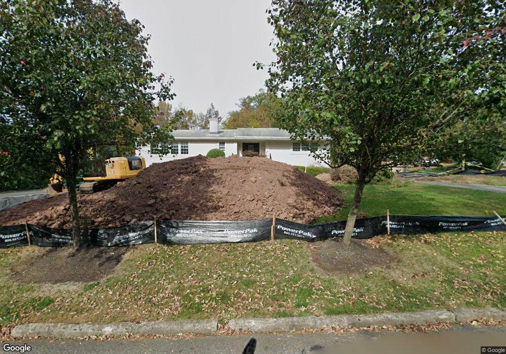 15 Fox Hill Rd, Upper Saddle River, NJ 07458 - photo 1