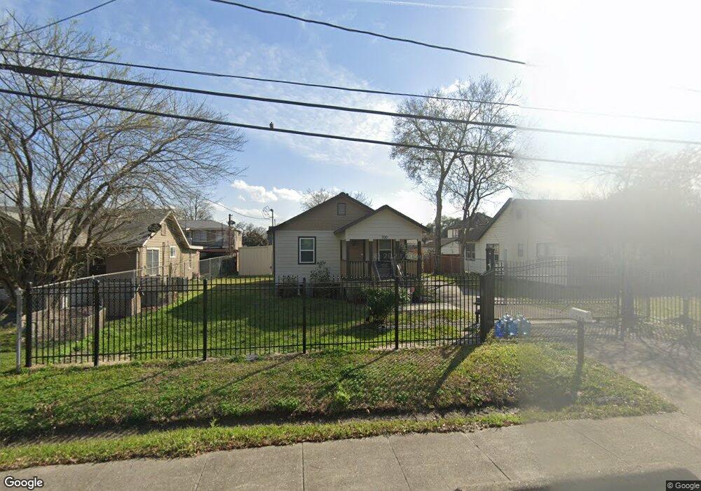 700 Wainwright St, Houston, TX 77022 - photo 1