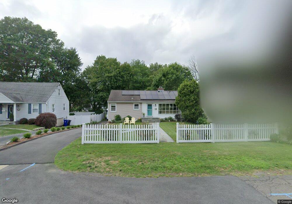 33 Chatham Dr, Norwalk, CT 06854 - photo 1