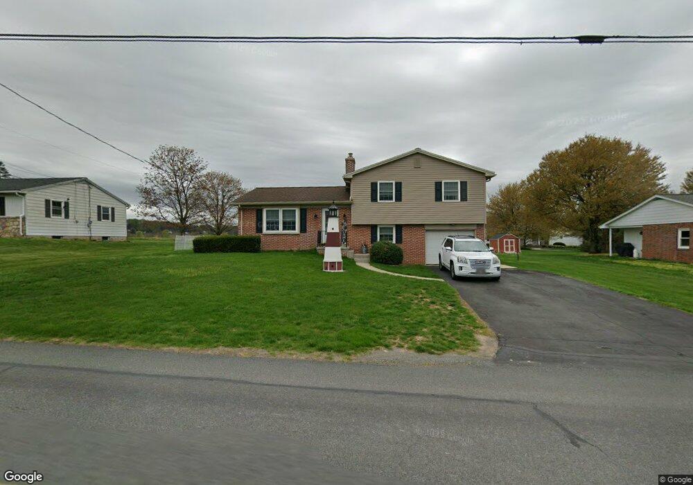 610 S Kinzer Ave, New Holland, PA 17557 - photo 1