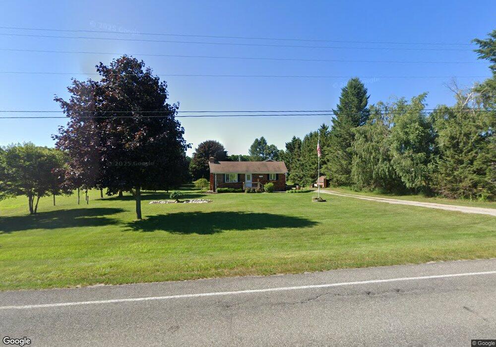 8156 E Hoxie Rd, Cedar, MI 49621 - photo 1