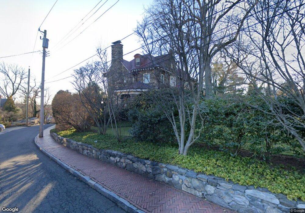 2 Wellington Cir, Bronxville, NY 10708 - photo 1