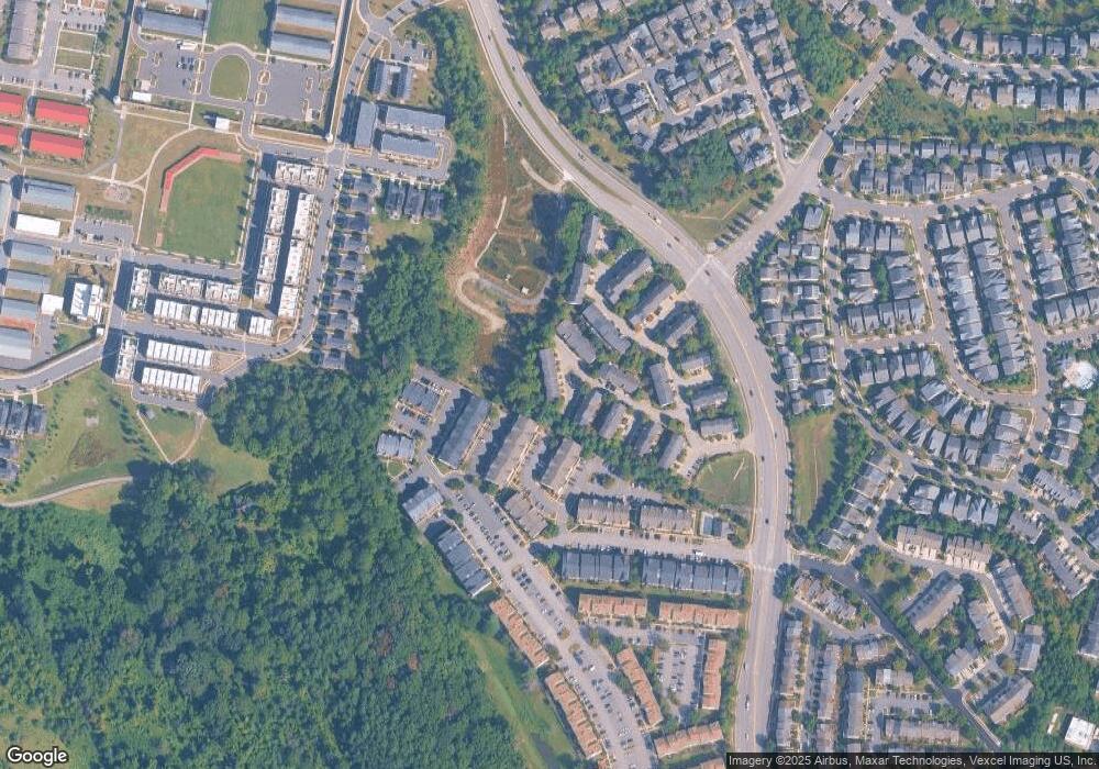 9140 Silvershadow Ct, Lorton, VA 22079 - photo 1