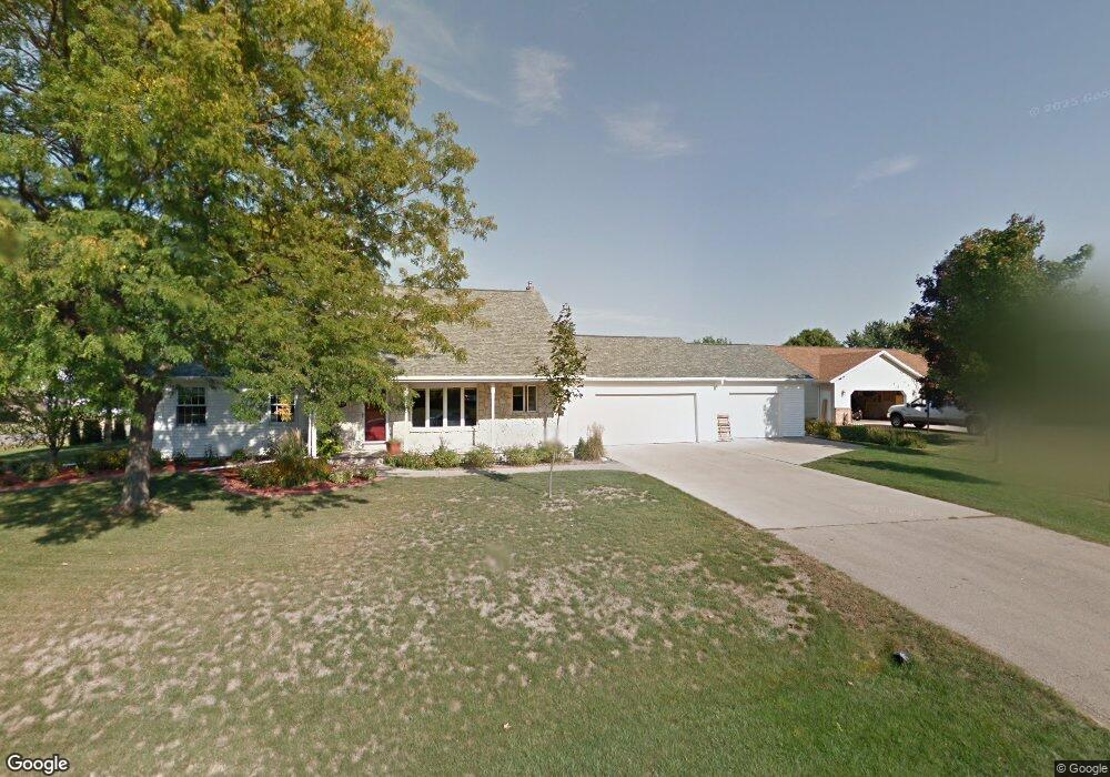 W2777 Ridgeview Ct, Appleton, WI 54915 - photo 1