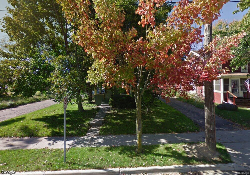 711 Princeton Ave, Lansing, MI 48915 - photo 1