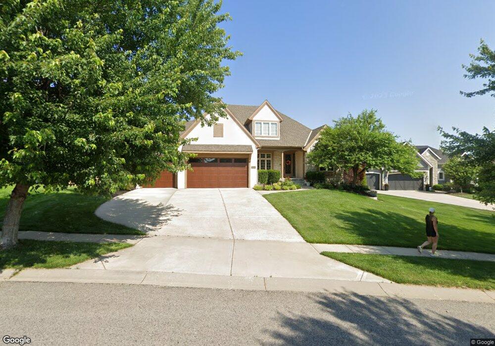 10654 W 168th Ct, Olathe, KS 66062 - photo 1