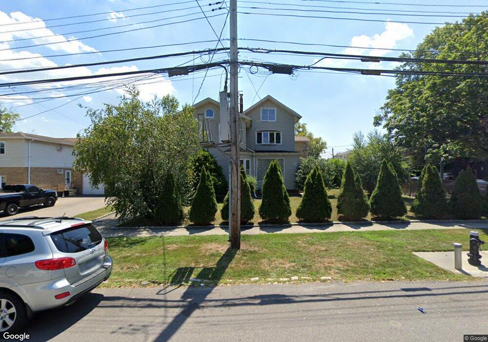 21606 43rd Ave, Bayside, NY 11361 - photo 1