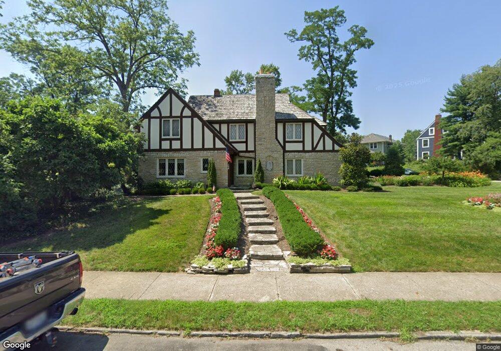 140 E Torrence Rd, Columbus, OH 43214 - photo 1