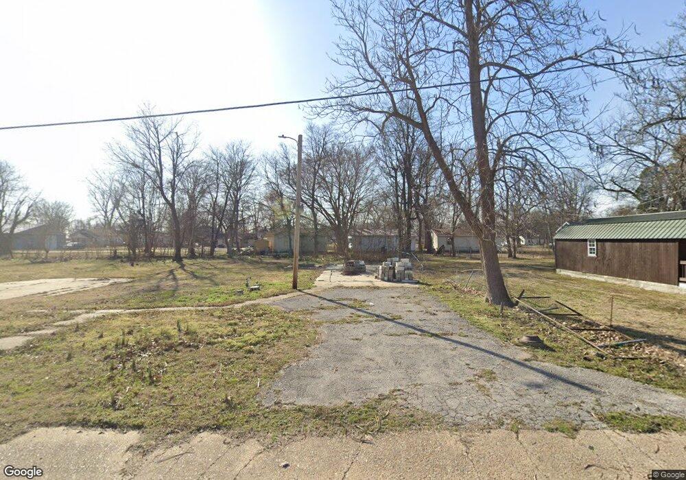 518 Russell St, New Madrid, MO 63869 - photo 1