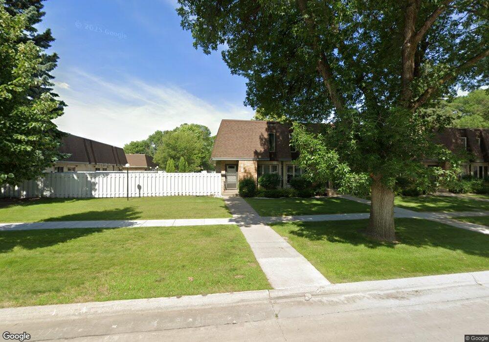 1511 16th St S unit GAR, Fargo, ND 58103 - photo 1