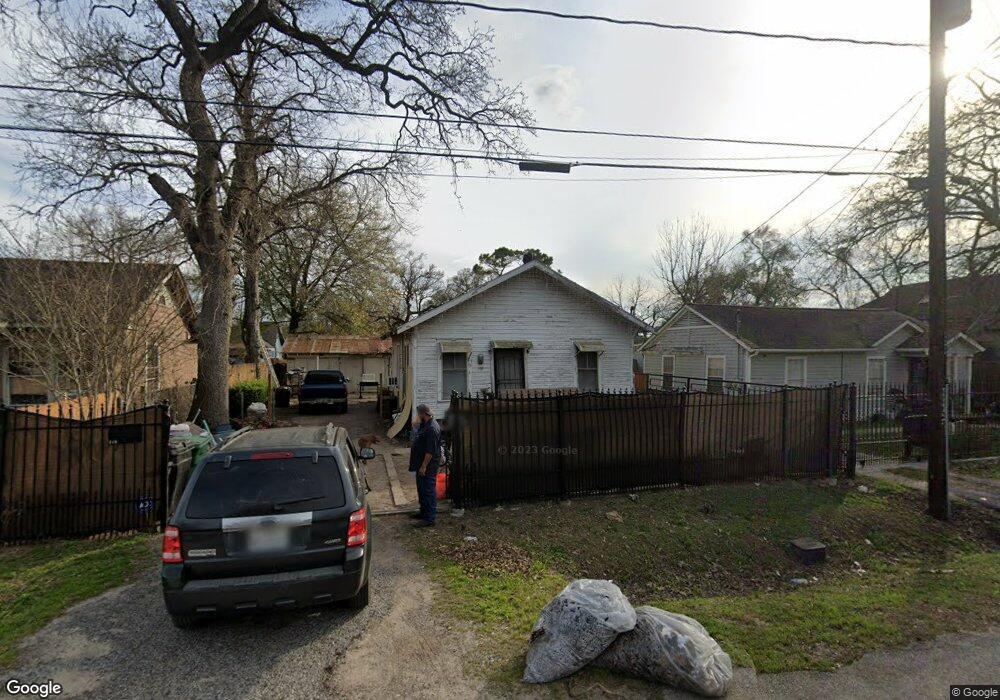 118 Amundsen St, Houston, TX 77009 - photo 1