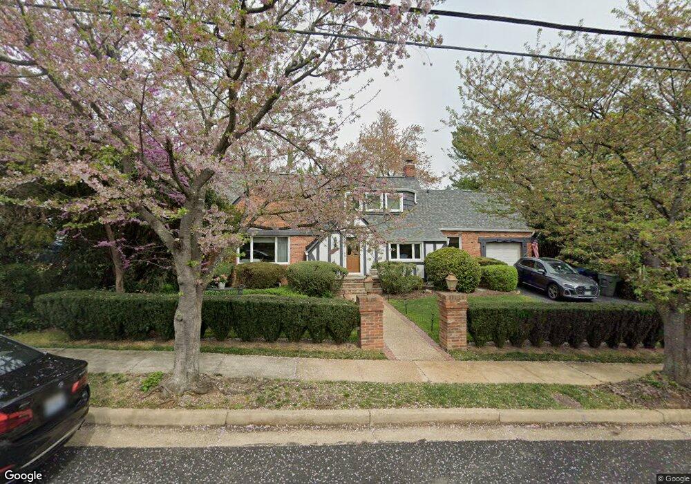 505 Crown View Dr, Alexandria, VA 22314 - photo 1