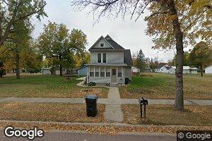 432 10th St, Heron Lake, MN 56137