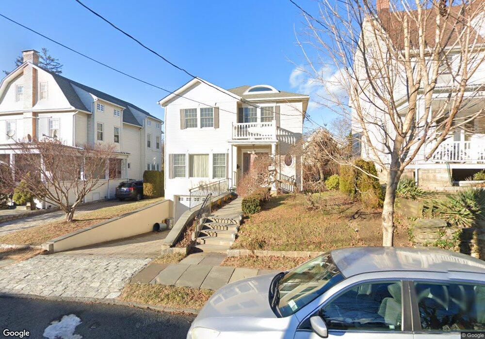 9 Mckinley St, Bronxville, NY 10708 - photo 1