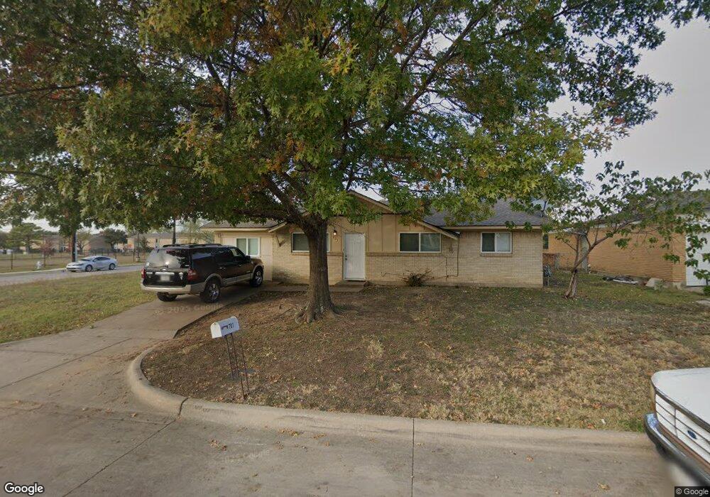701 Tanglewood Dr, Hurst, TX 76053 - photo 1