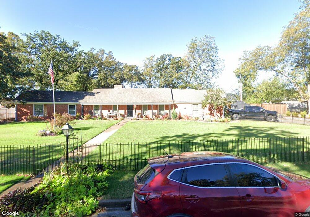 1528 N English Dr, Shawnee, OK 74804 - photo 1