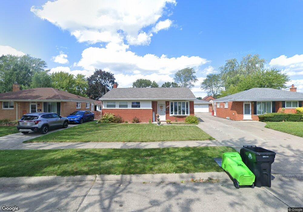 15541 Clover St, Roseville, MI 48066 - photo 1