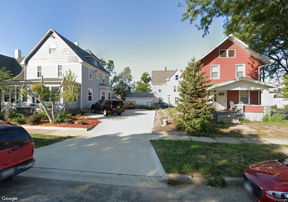 504 2nd St SW, Cedar Rapids, IA 52404 - photo 1