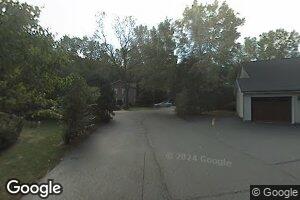 330 Riverview Dr Unit 4, Delafield, WI 53018