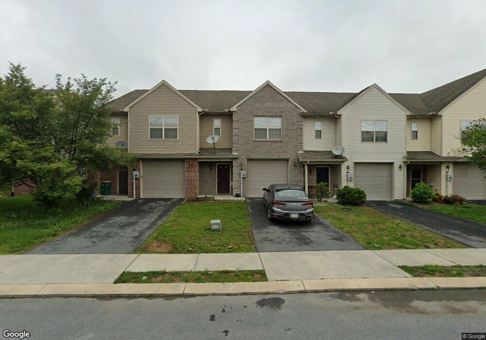 228 Merriweather Dr, Chambersburg, PA 17201 - photo 1
