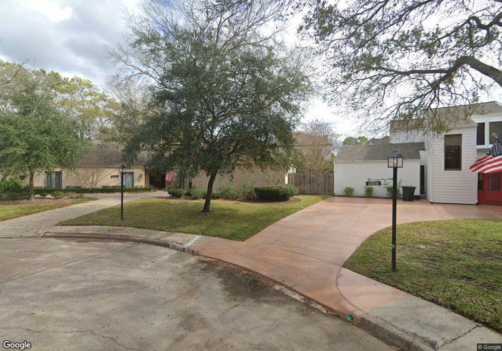 10302 Lynbrook Hollow St, Houston, TX 77042 - photo 1