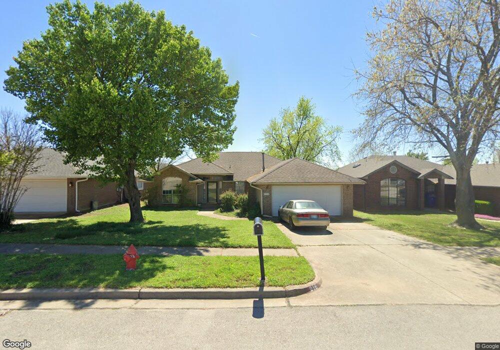 916 Goshawk Dr, Norman, OK 73072 - photo 1