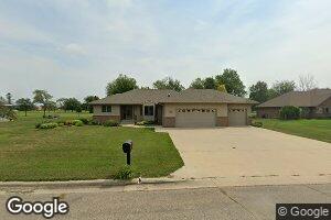 805 Fairway Dr, Pipestone, MN 56164