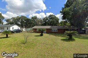 6 Barbour Dr, Savannah, GA 31405
