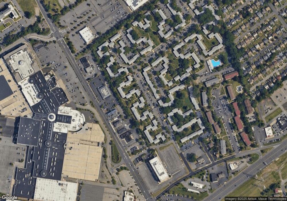 18 Judson 21b St unit 18, Edison, NJ 08837 - photo 1